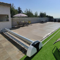 Bâche à barres motorisée Eden pour piscine