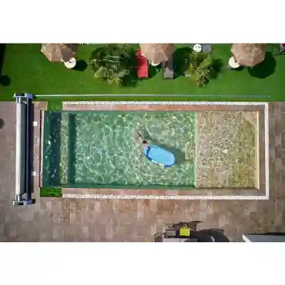 Bâche à barres motorisée Eden pour piscine