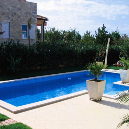 Kit piscine polystyrène sur-mesure avec mur filtrant encastrable