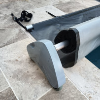 Enrouleur de bâche à barre universel Padolo avec télécommande sans fil