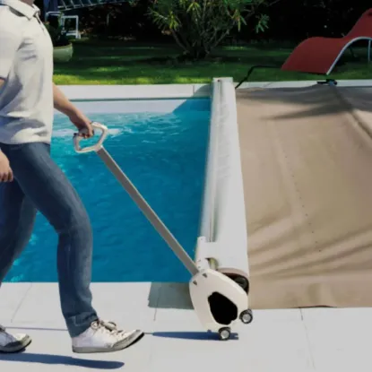 Enrouleur motorisé Rollmoov pour bâche à barres