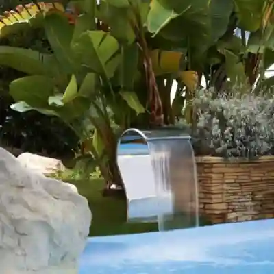 Cascade Cayman pour piscine