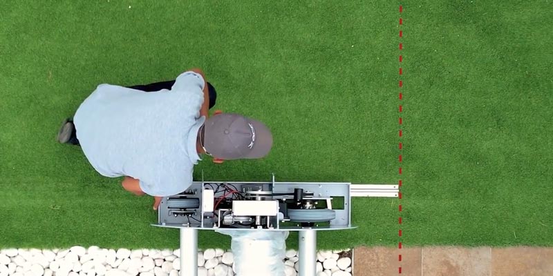 Insertion du premier rail jusqu'à la butée des 22 cm