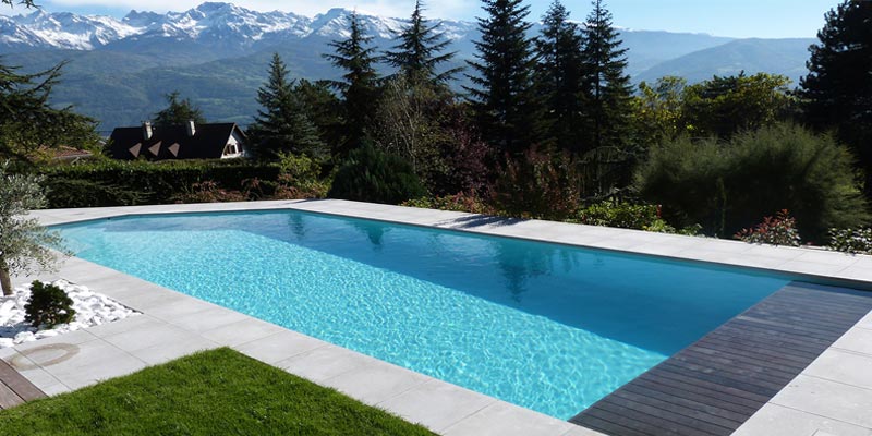 Volet roulant compatible avec la forme piscine rectangulaire à pan coupé