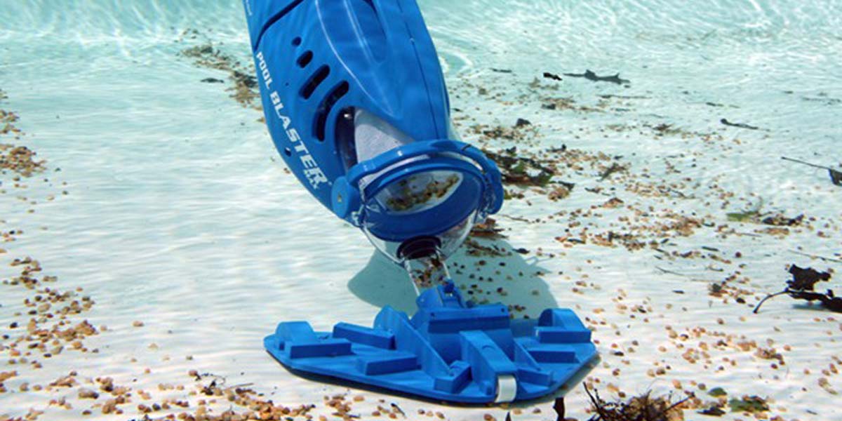 Robot de piscine et nettoyage du bassin automatique ou manuel