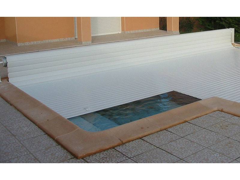 Volet de piscine manuel hors sol Voleo