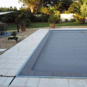 Filet d'hivernage Astralpool pour protéger son volet de piscine