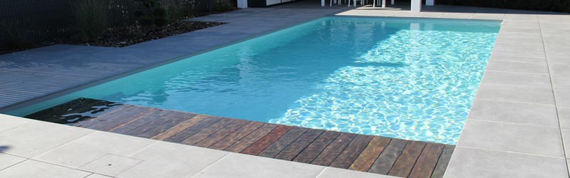 Volet piscine avec caillebotis immergés