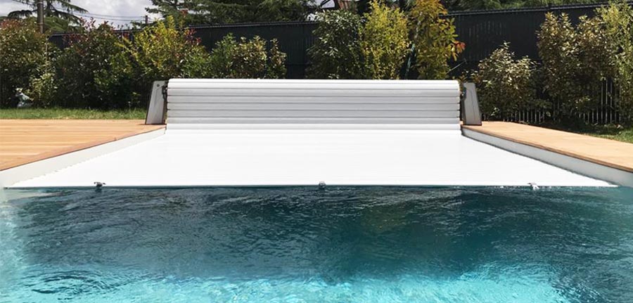 Volet de piscine Hélios Solaire sans fins de course